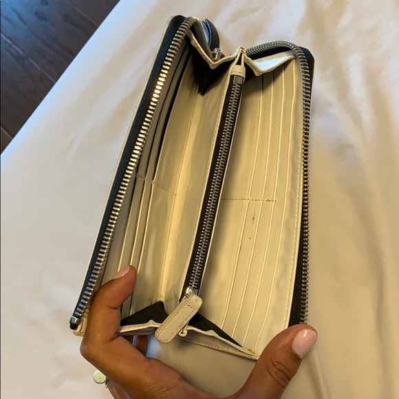 MCQ Wallet - Picture 4 of 10